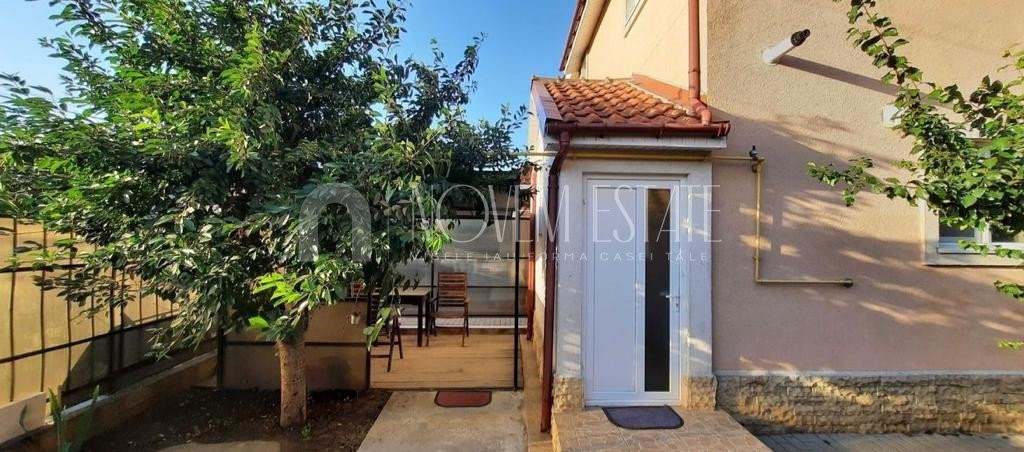 Vila tip duplex, 4 camere, zona Baba Novac