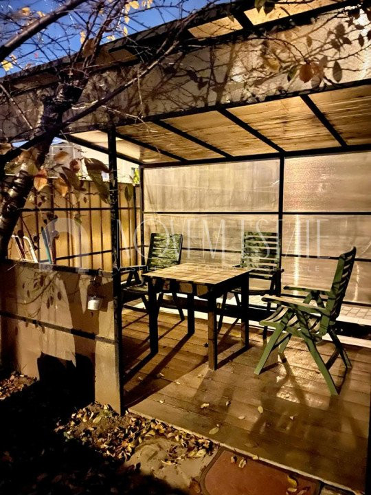 Vila tip duplex, 4 camere, zona Baba Novac