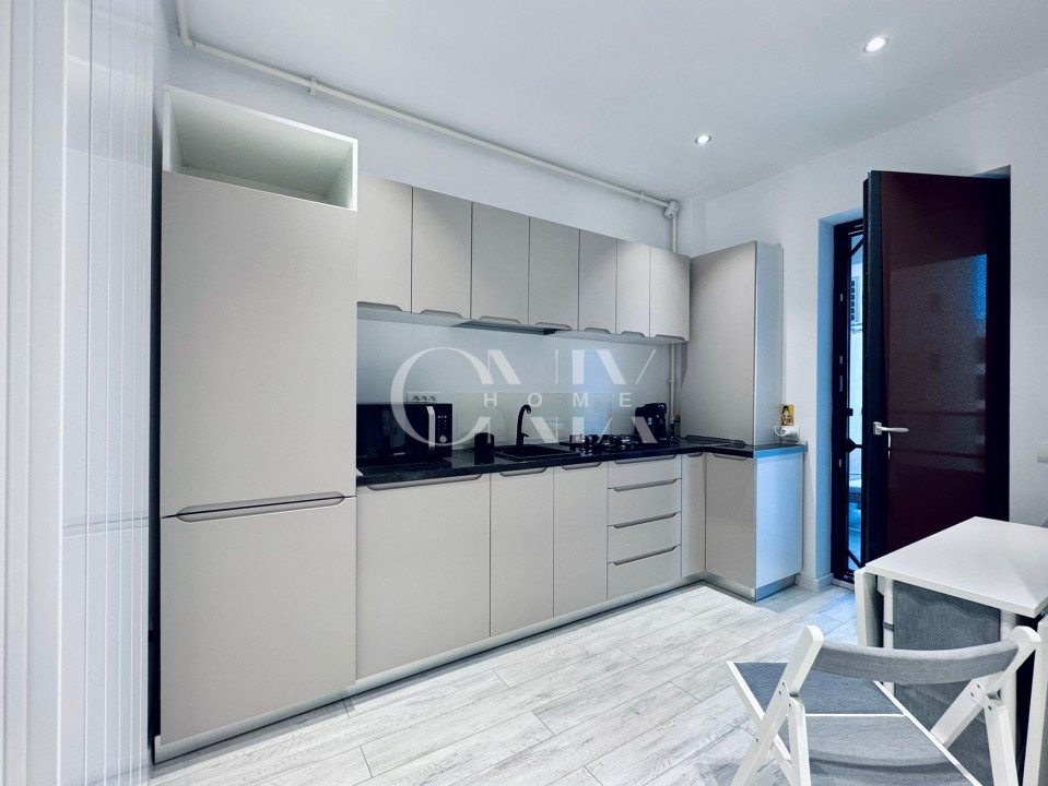 Apartament cu piscină și parcare privată – Quinss Residence, Mamaia Nord 