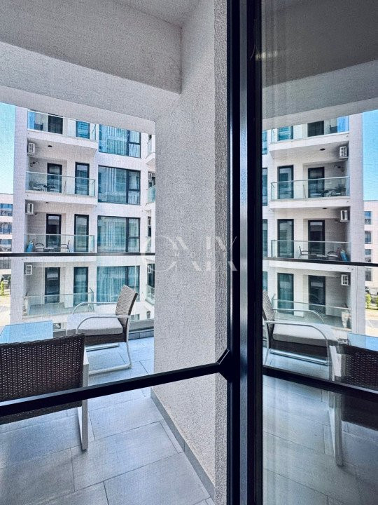 Apartament cu piscină și parcare privată – Quinss Residence, Mamaia Nord 