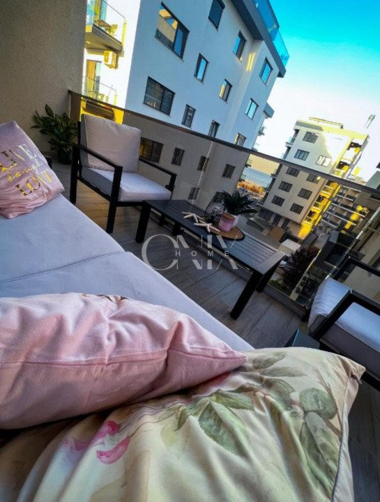 Apartament cu 2 camere – Vedere la mare & decor de poveste pentru fetițe!