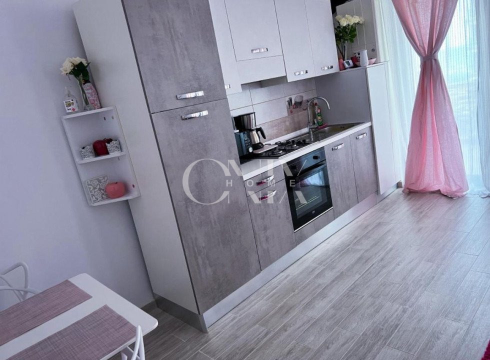 Apartament cu 2 camere – Vedere la mare & decor de poveste pentru fetițe!