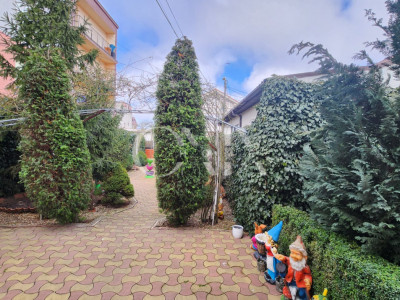 Vila P+ 1 ,Zona Medeea spre Cet , teren 360 mp