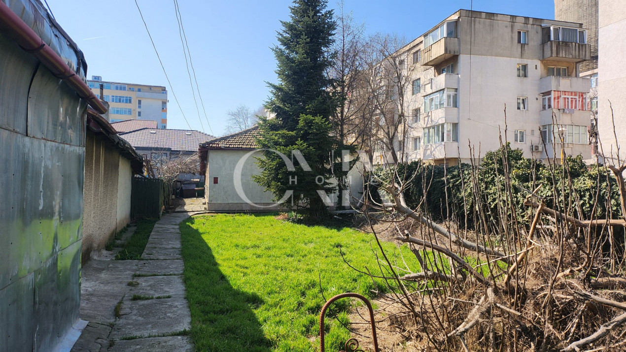 Casa batraneasca, zona Cet, 3 camere , 431 mp teren