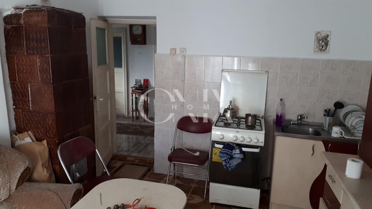 Casa batraneasca, zona Cet, 3 camere , 431 mp teren