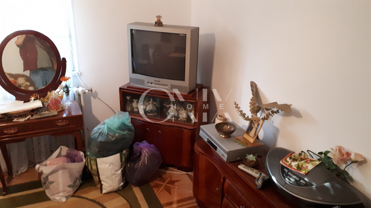 Casa batraneasca, zona Cet, 3 camere , 431 mp teren