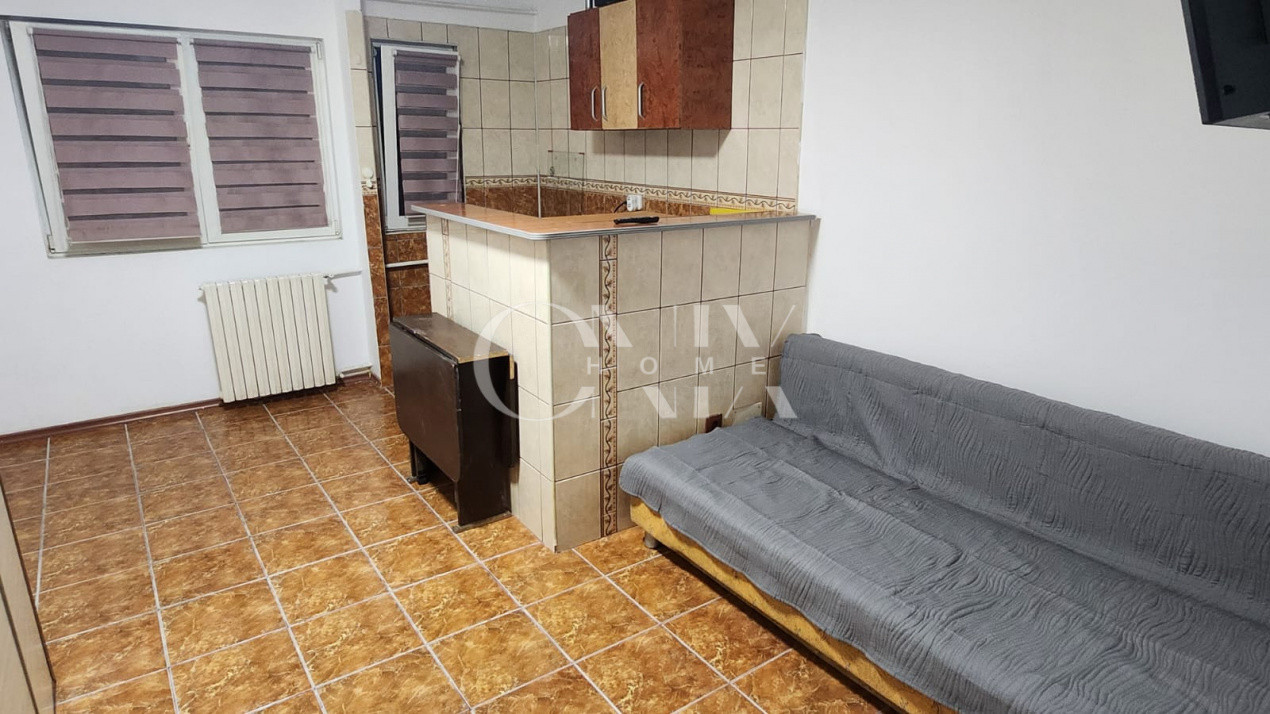 Garsoniera de inchiriat, Tomis 3