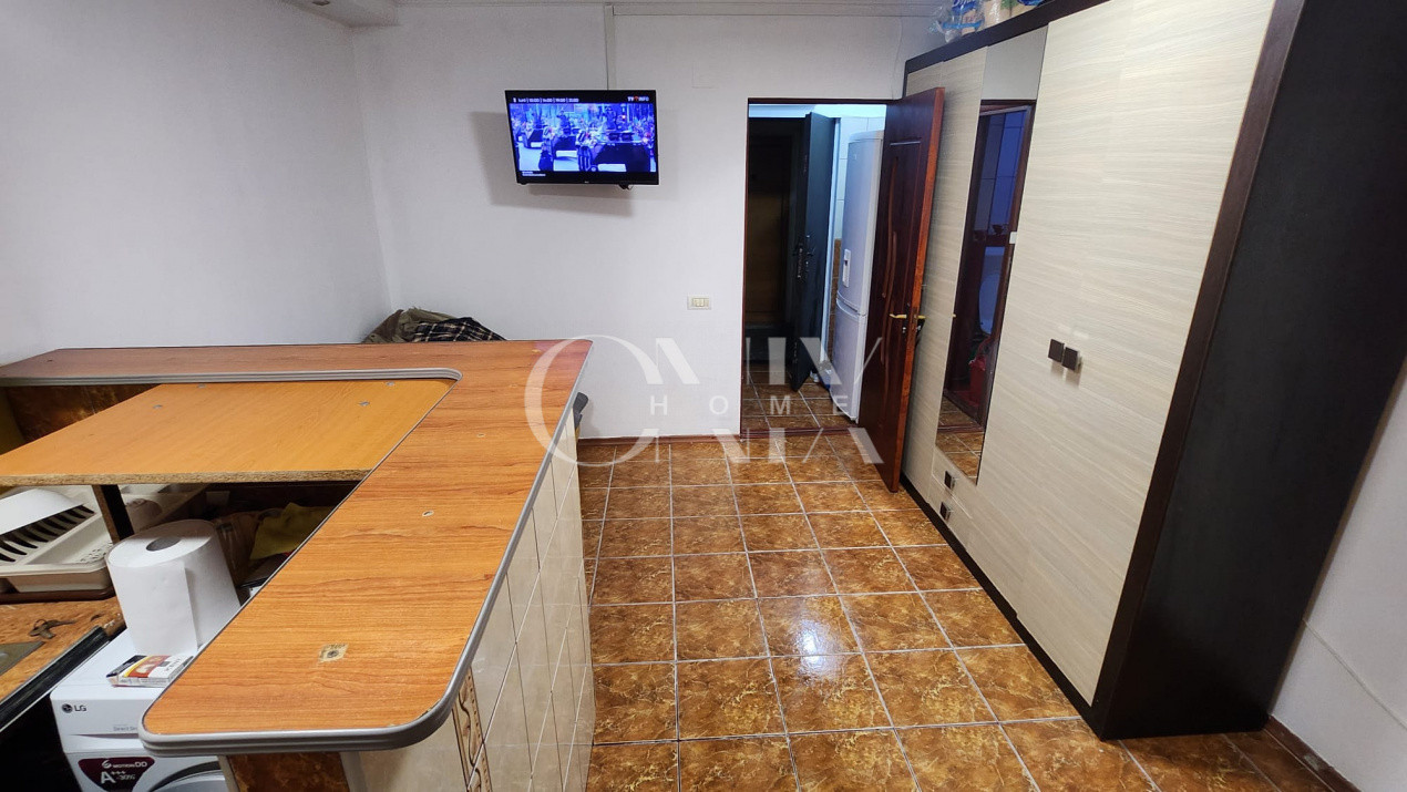 Garsoniera de inchiriat, Tomis 3