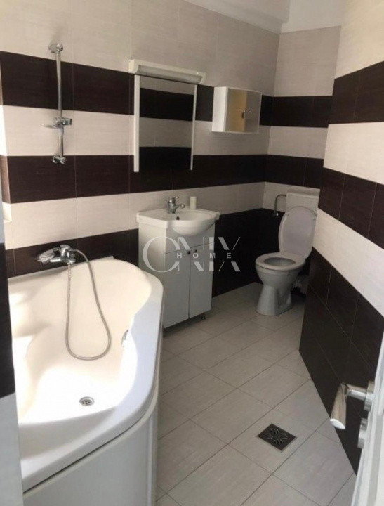 Apartament 3 camere spațios, aproape de plajă și lac 