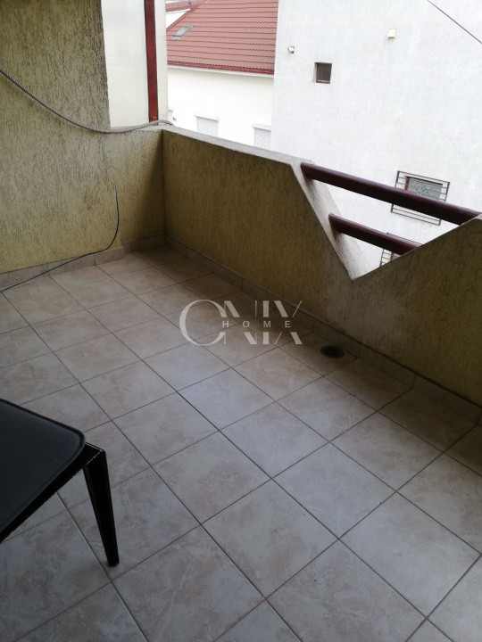 Apartament la vila, 3 camere semidecomandate