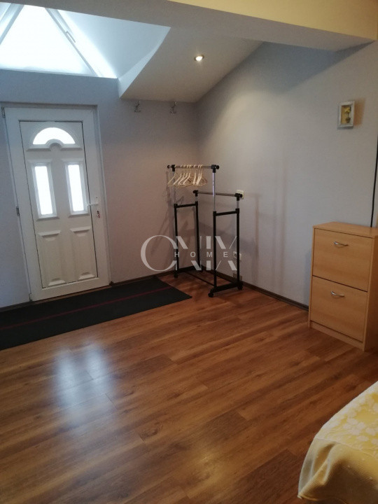 Apartament la vila, 3 camere semidecomandate