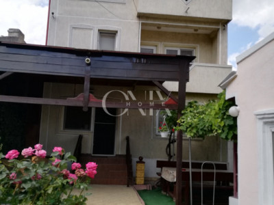 Apartament la vila, 3 camere semidecomandate