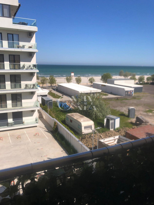 2 camere luminos, etaj 3/4, vedere la mare, mobilat complet