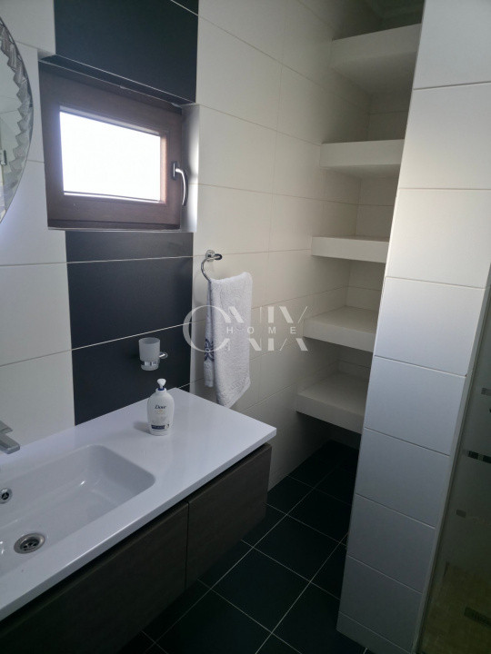Vilă spațioasă în Mamaia Nord, aproape de plajă, curte mare & 2 terase