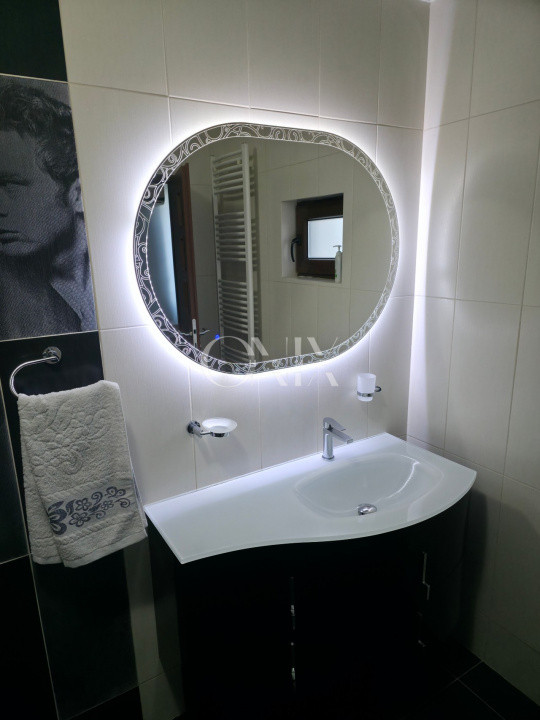 Vilă spațioasă în Mamaia Nord, aproape de plajă, curte mare & 2 terase