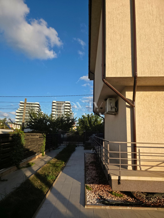 Vilă spațioasă în Mamaia Nord, aproape de plajă, curte mare & 2 terase