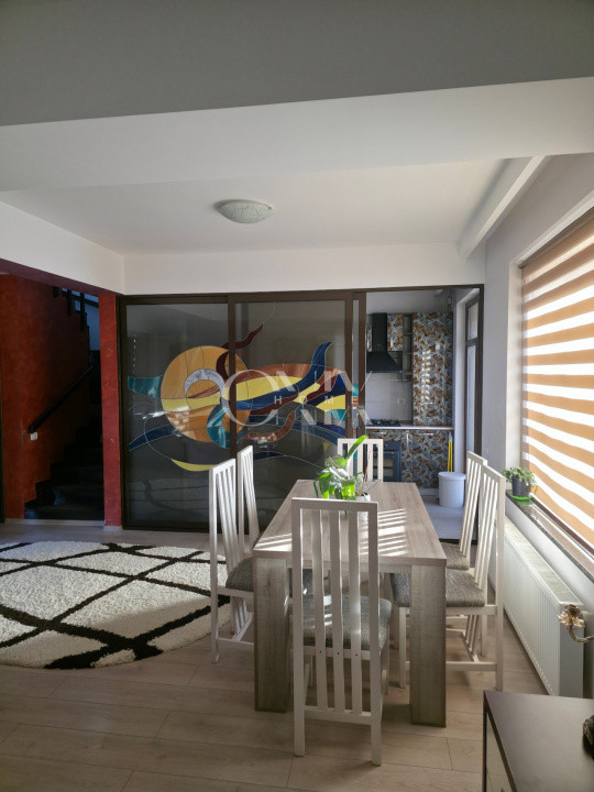Vilă spațioasă în Mamaia Nord, aproape de plajă, curte mare & 2 terase