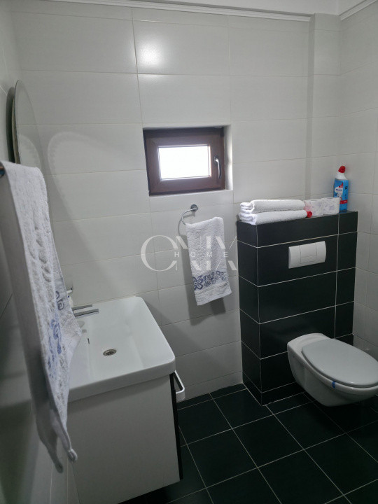 Vilă spațioasă în Mamaia Nord, aproape de plajă, curte mare & 2 terase