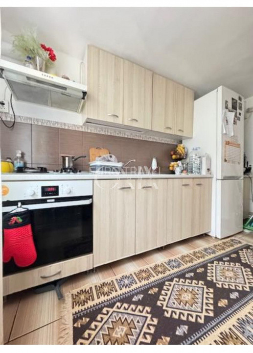 Casa la cheie 3 camere decomandate, zona Medeea