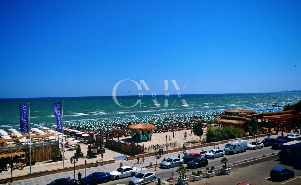 Studio spațios cu balcon mare și vedere laterală la mare în Tomis Vila