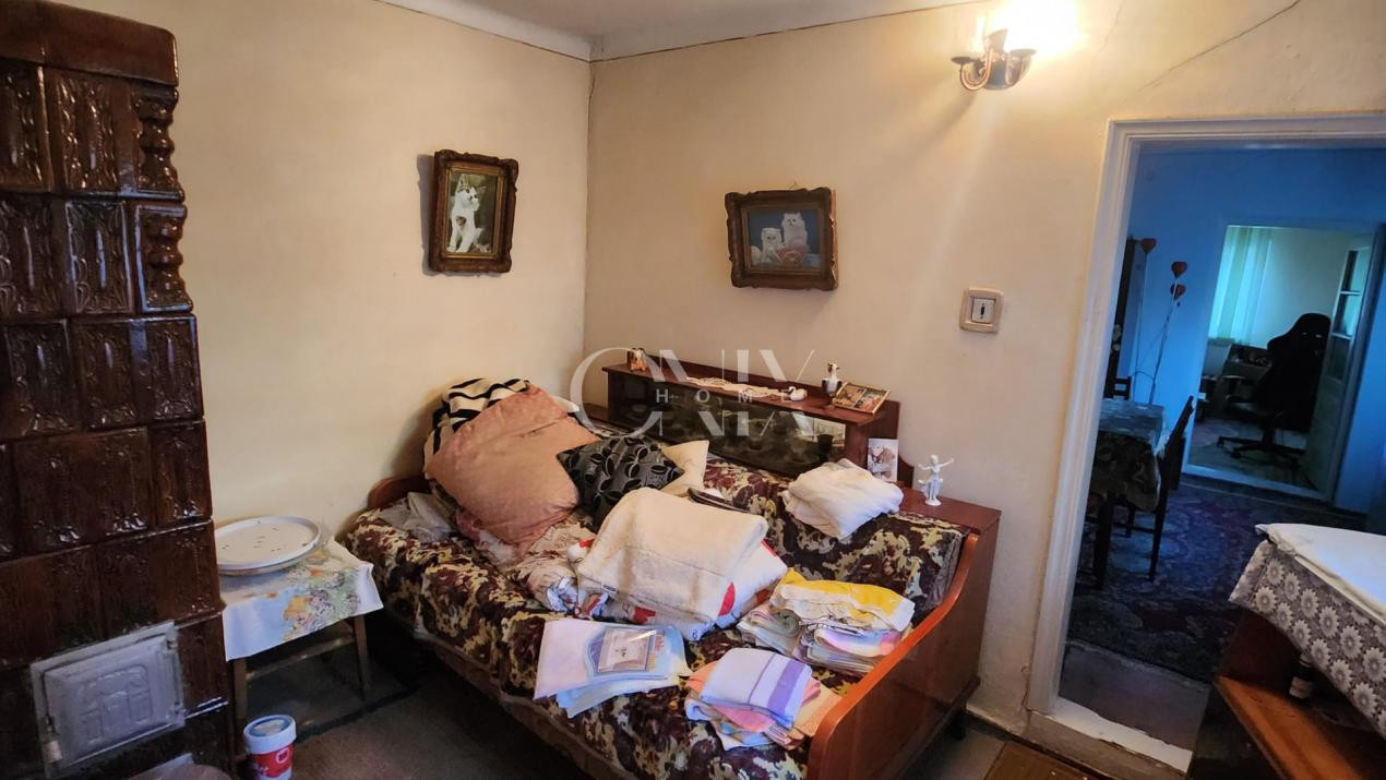 Casa batraneasca, 3 camere ,zona Medeea